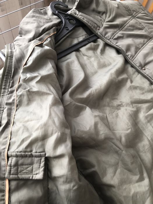 Продам куртку. В желтом цвете.