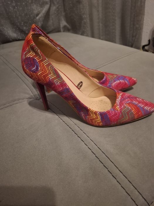 Елегантни дамски обувки 38 номер