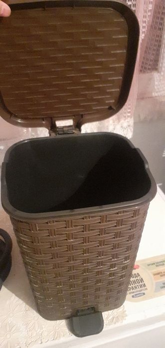 Ведро с педалью  .