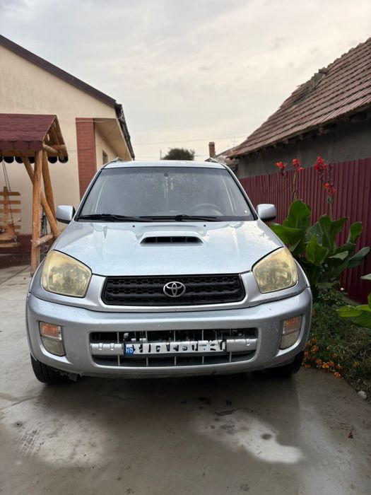 Vand toyota rav 4 an fabricatie 2002