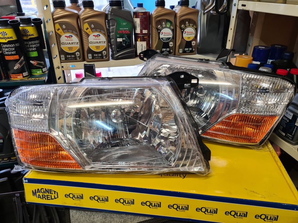 ЧИСТО НОВИ ФАРОВЕ ЗА mitsubishi pajero 3 (99-07г) гр. София Център • OLX.bg