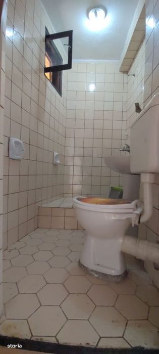 De vanzare spatiu birouri + comercial - ARAD