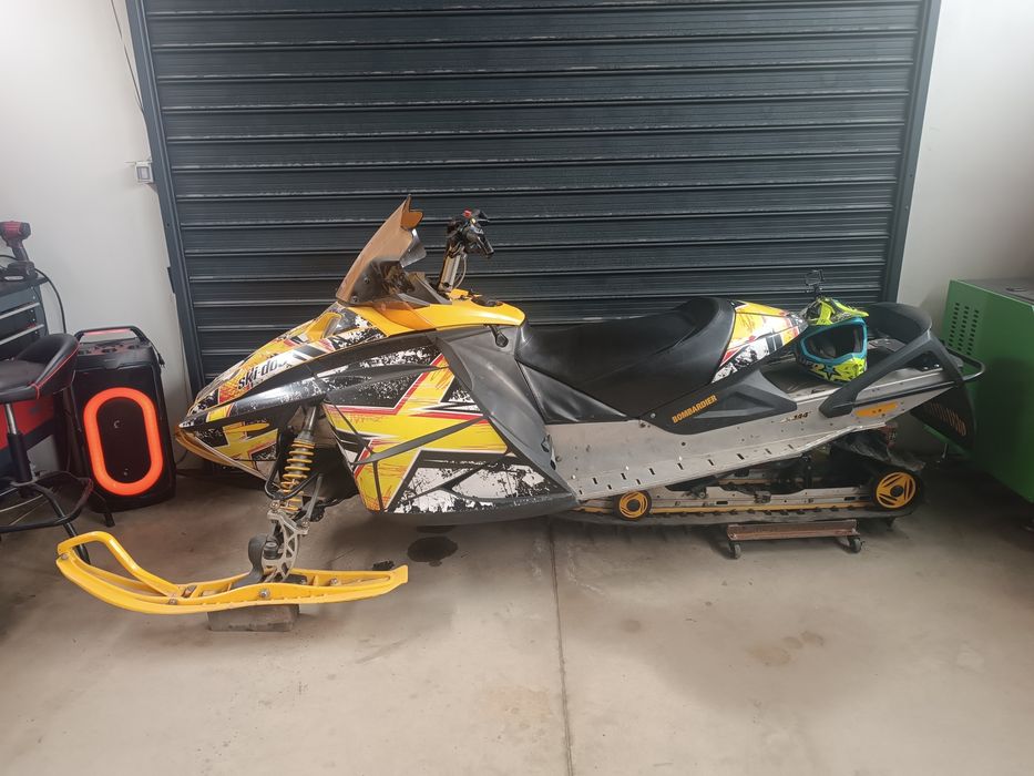 Моторна Шейна Ski-Doo Summit 800