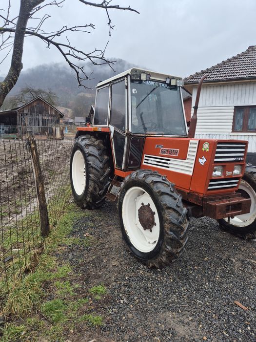 Vând tractor Fiat 680