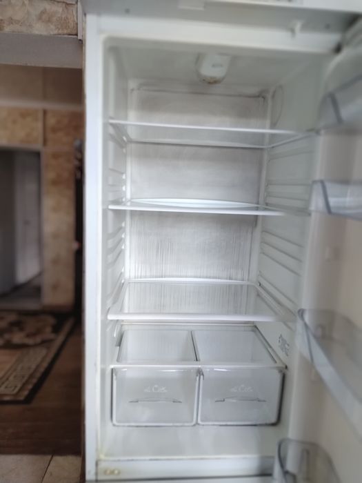Продам холодильник