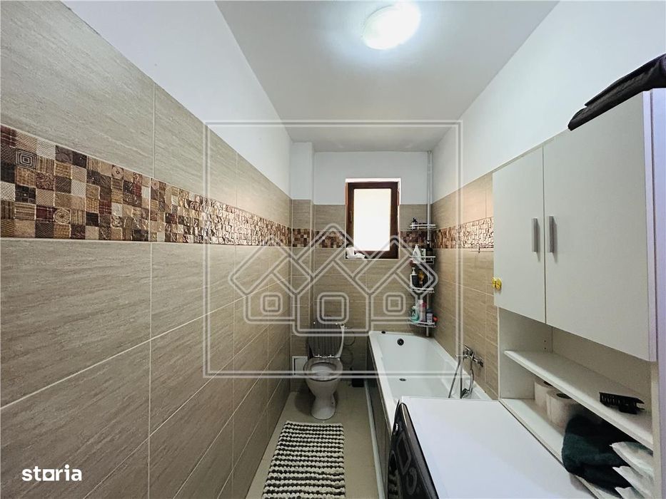 Apartament decomandat, cu 2 camere si balcon - Selimbar