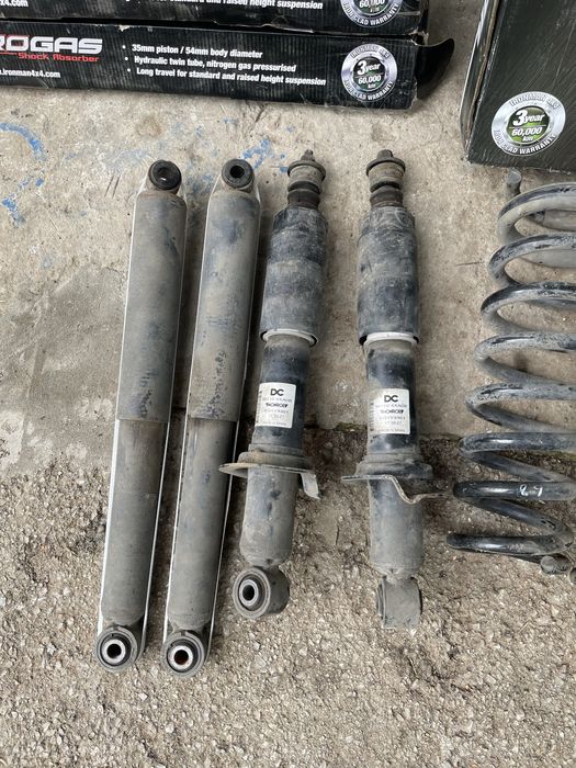 Пружини и амортисьори за Мерцедес Х-класа и Нисан Навара