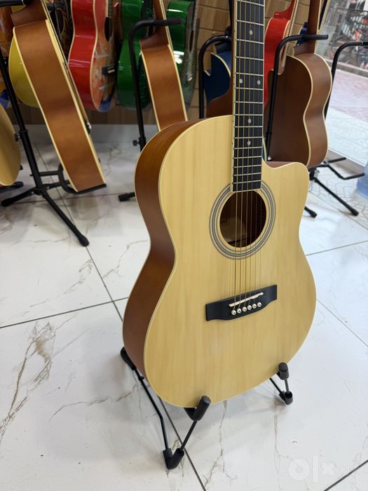 Akustik 39 gitara
