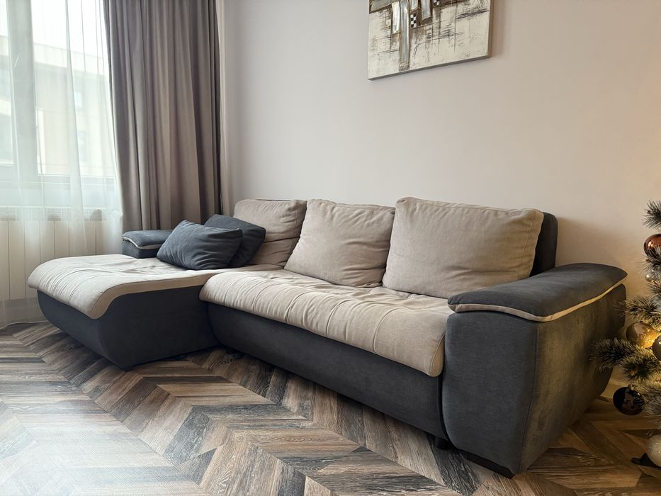 Двуцветен ъглов диван