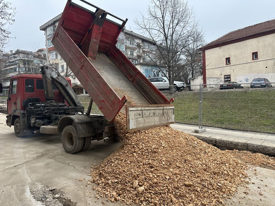 бобкат мини багер извозване и доставка на строителни материали