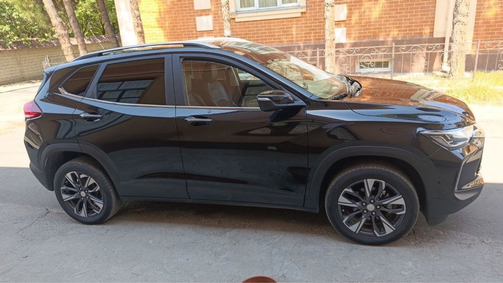 Tracker premier srocno