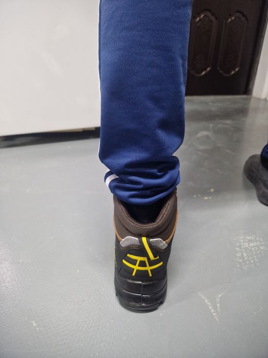 Продам спецобувь