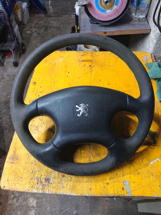 Волан Пежо   306 - 4 спици с въздушна възглавница