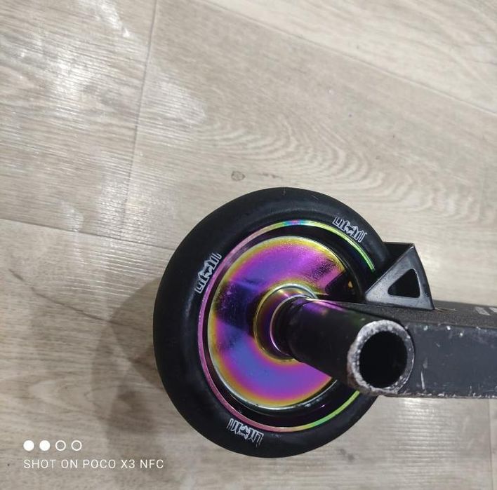 продам трюковой самокат (очень срочно)