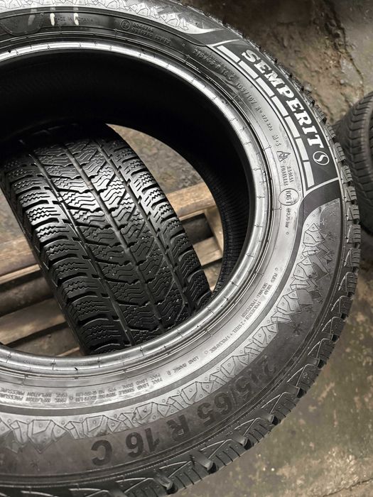 2x Anvelope iarna 215/65 R16C - Semperit Van Grip 3