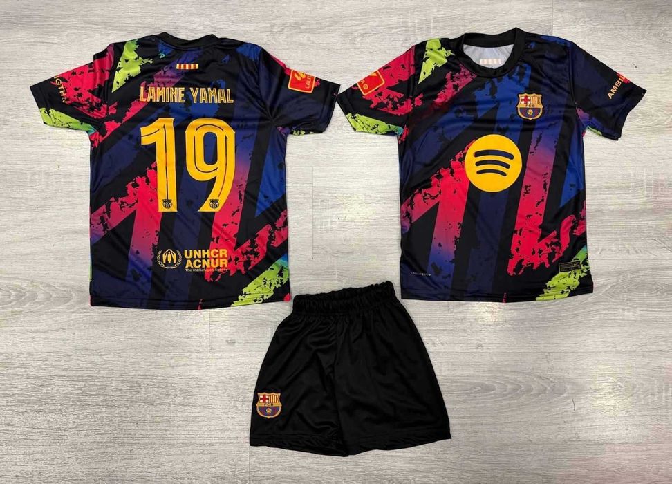 Рафиня 11 / Рафиня 19 Екип с Чорапи 59лв Комплект БАРСЕЛОНА