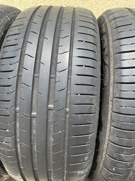 4 бр. летни гуми 215/50/17 Toyo DOT 3618 5 mm