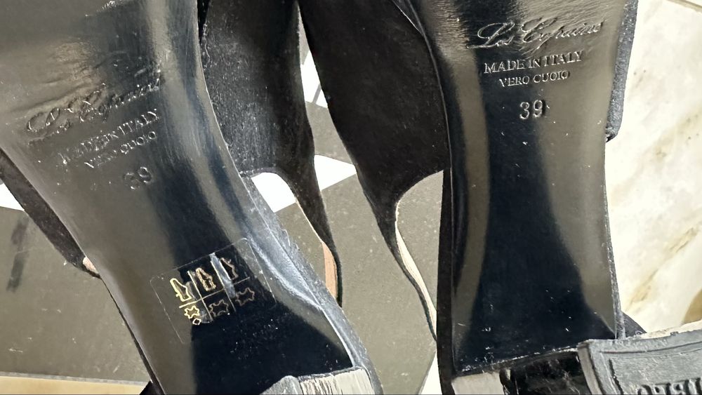 Брендовые босоножки 39