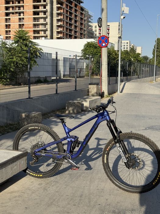 VAND/SCHIMB Trek slash 8