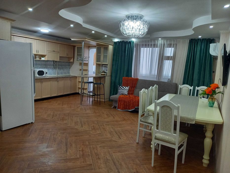 3х комнатная,мкр 8