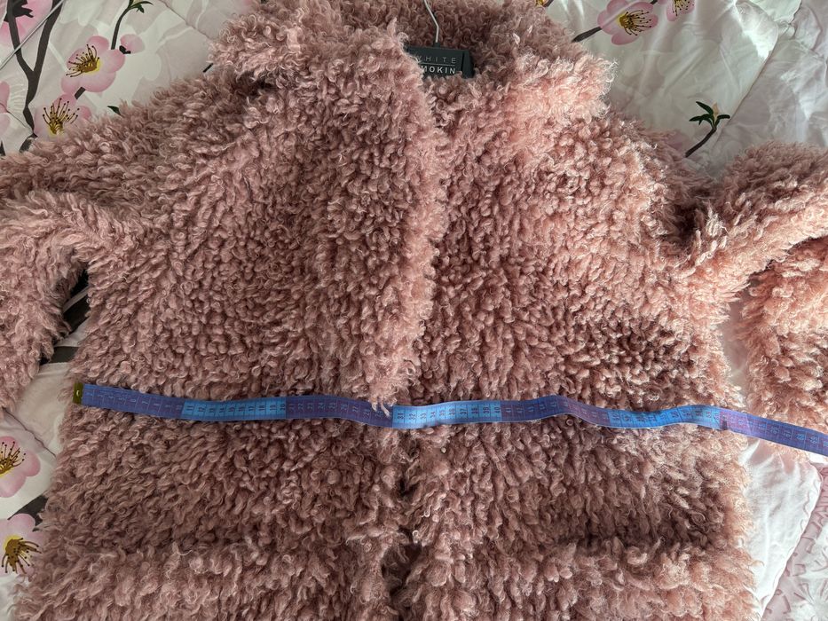 Розово пухено палто