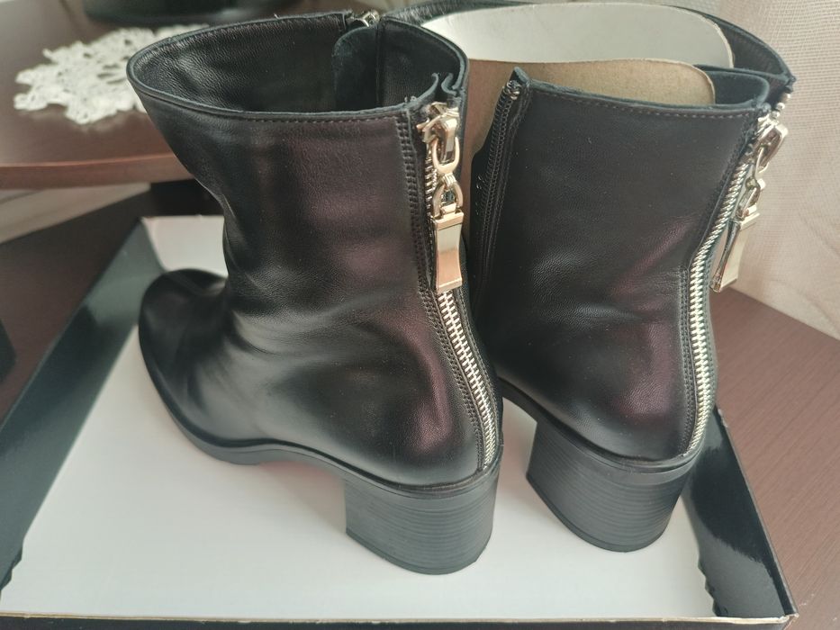 Продам ботинки, демисезонные.