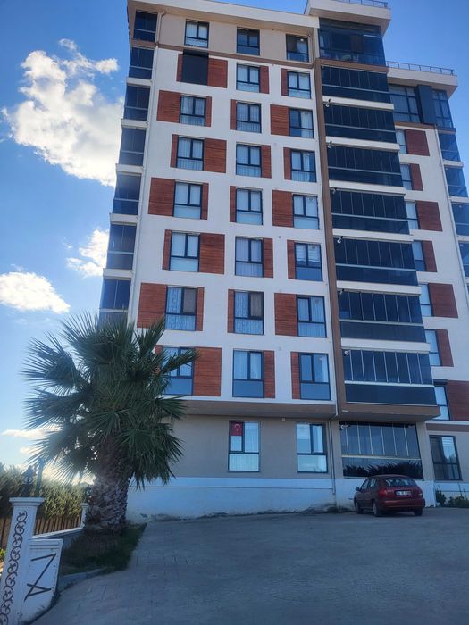 гр.Текирдаг Турция НОВ ТРИСТАЕН апартамент и две парко места