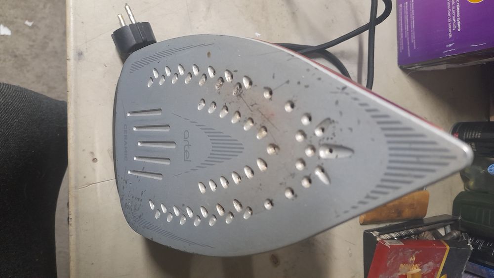 Продам утюг Артель