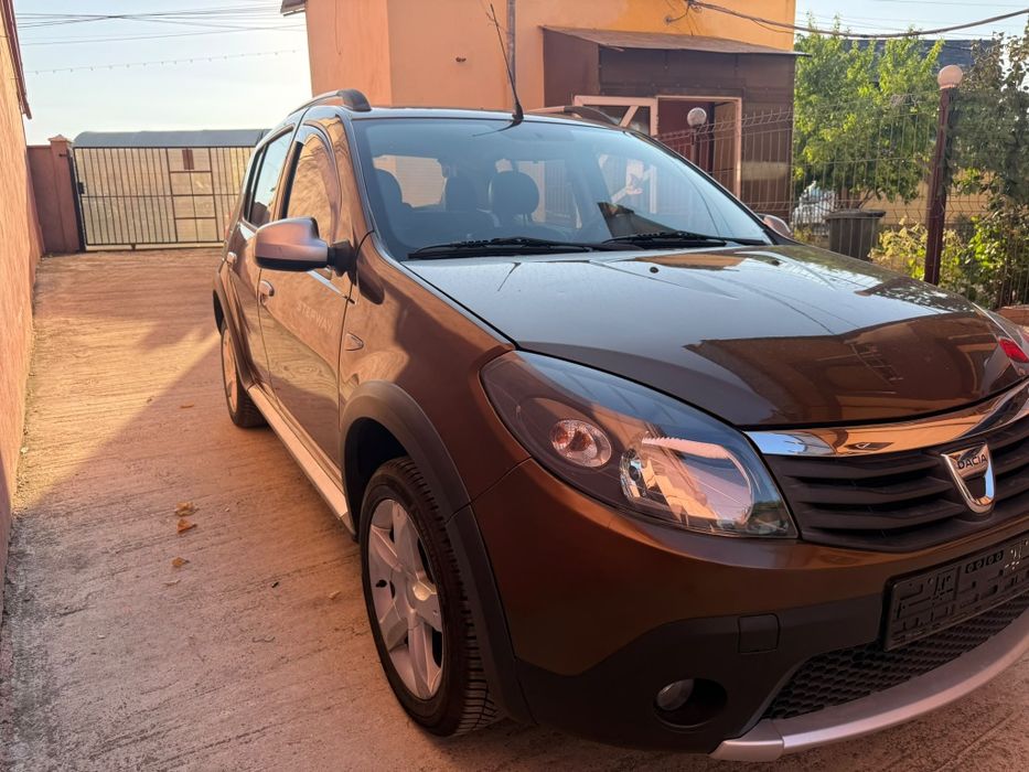 Dacia  Sandero,1600 cm benzina,