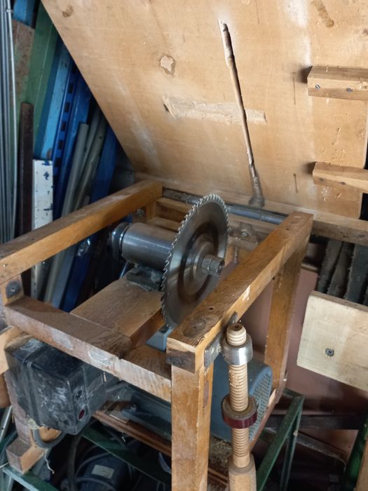 Настолен Циркуляр