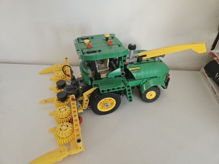 Lego technic 42168