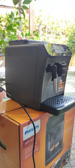 Продавам автоматична кафемашина Philips