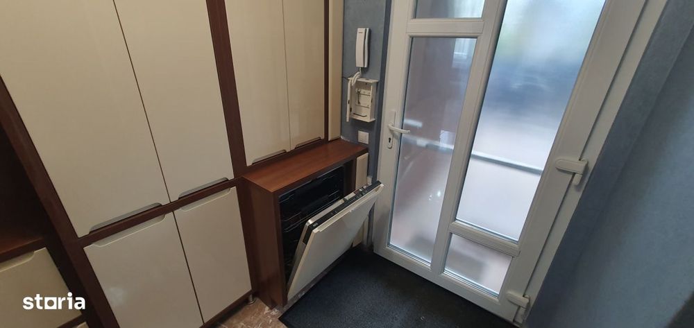 Ultracentral | Apartament la casa 85 mp | 2 parcari | Terasa | Curte