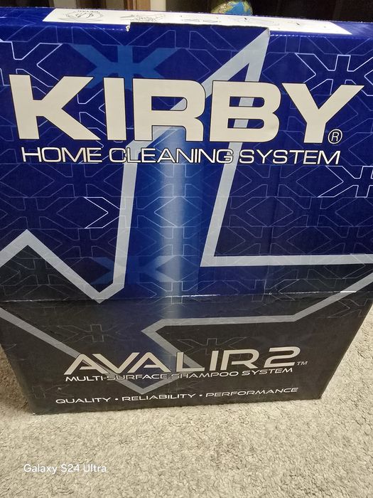 Aspirator Kirby Avalir 2 cu kit de spalare