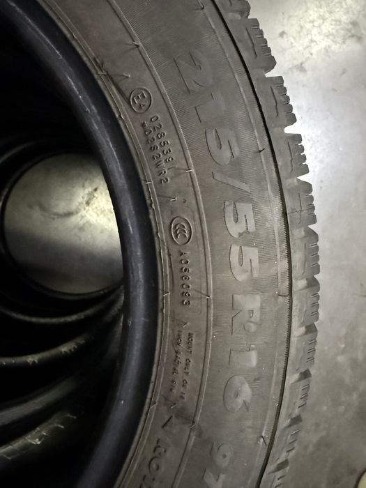 Продам зимние шины Nokian