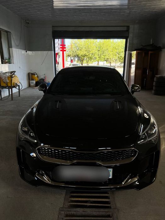 Kia stinger