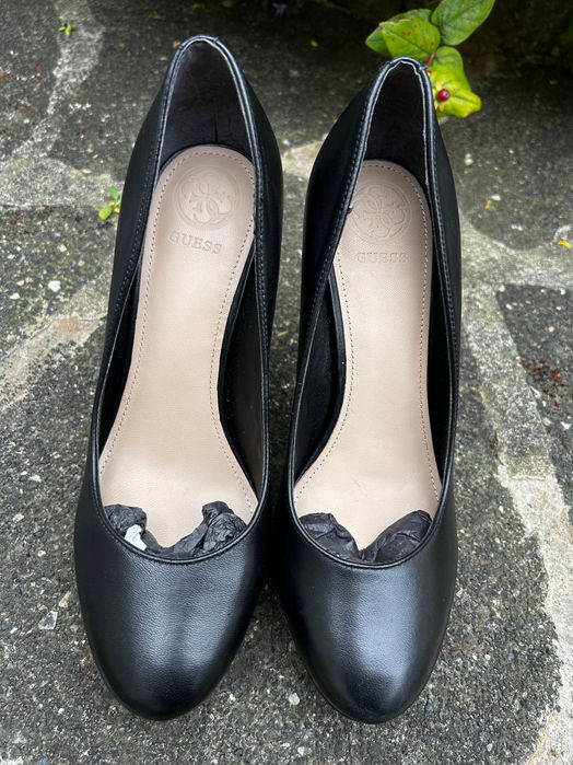 Guess черни обувки