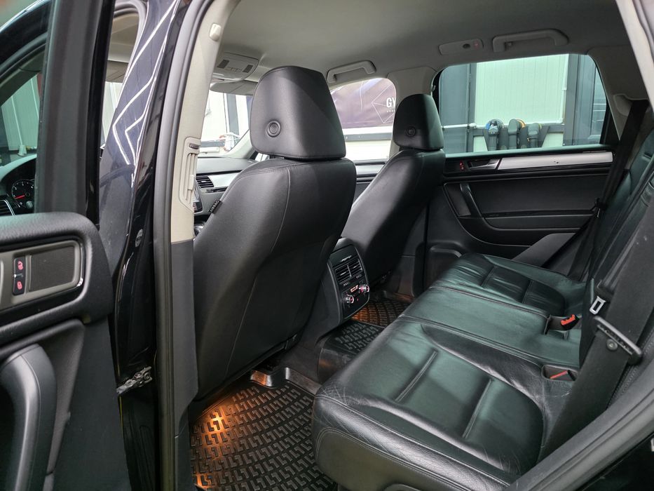 Volkswagen Touareg 3.0tdi V6 Automat 2012