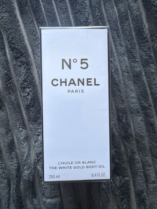 Chanel олио за тяло с бляскави частици