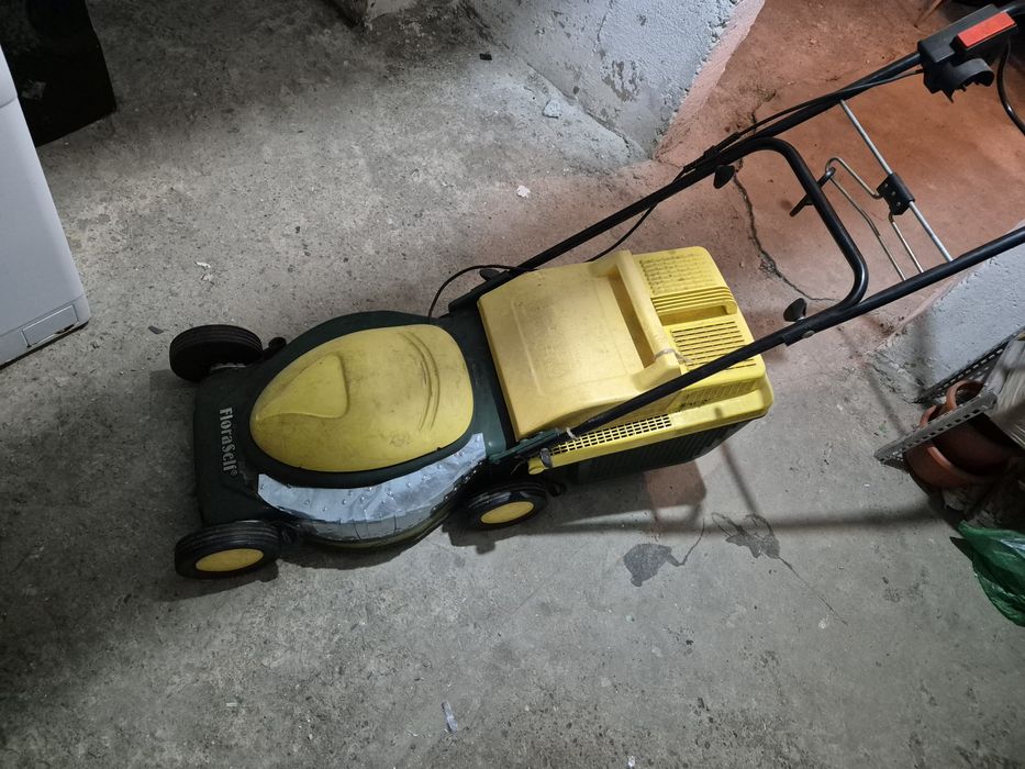 Masina de tuns iarba, gazonul electrica cu cos