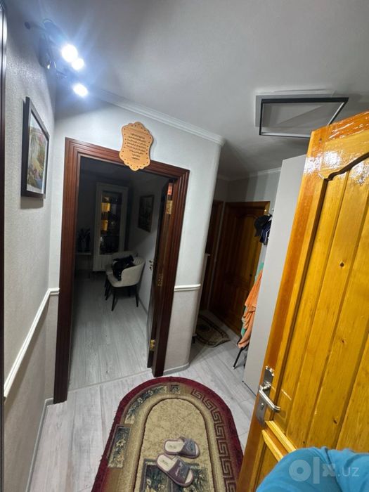 Чиланзар 8, 3/2/4, Катартал- Парус,вдоль дороги с мебелью и техникой