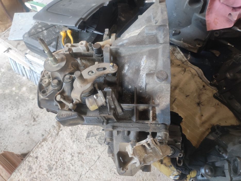 Скоростна кутия(шест  степена)за Пежо-307,2.0HDI-136к.с.