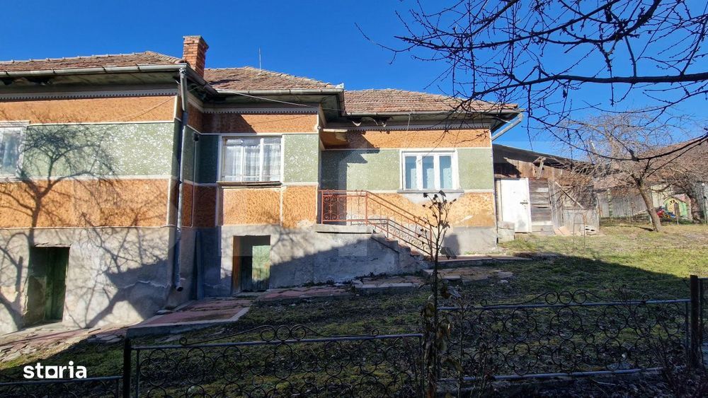 Teren intravilan, 2000mp, toate utilitatile la front, Chinteni