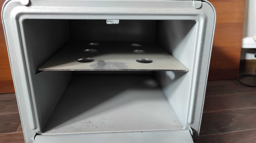 Малка фурничка за печене (подходяша за глина)