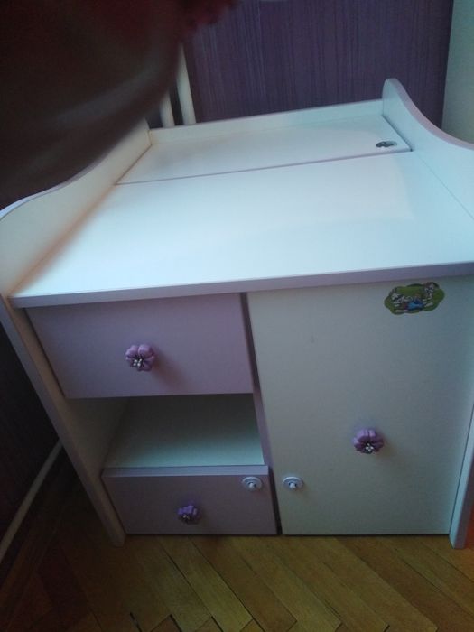 Ракла с шкафчета за детска стая