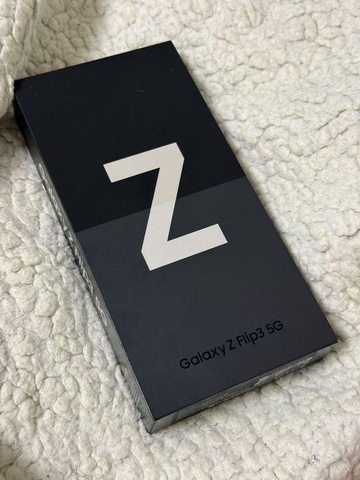 Продам Samsung Z Flip 3 256 gb