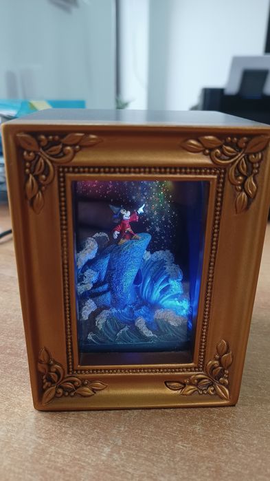 Disney Gallery OF Light