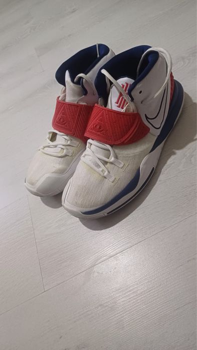 Баскетбольные кроссовки