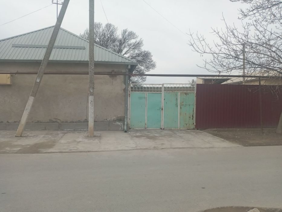 3 honali uy sotiladi