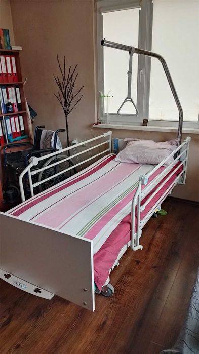 Болнично легло електрическо в отлично състояние